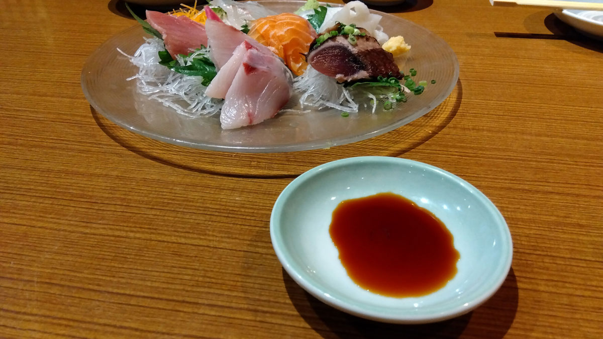 醤油と刺し身